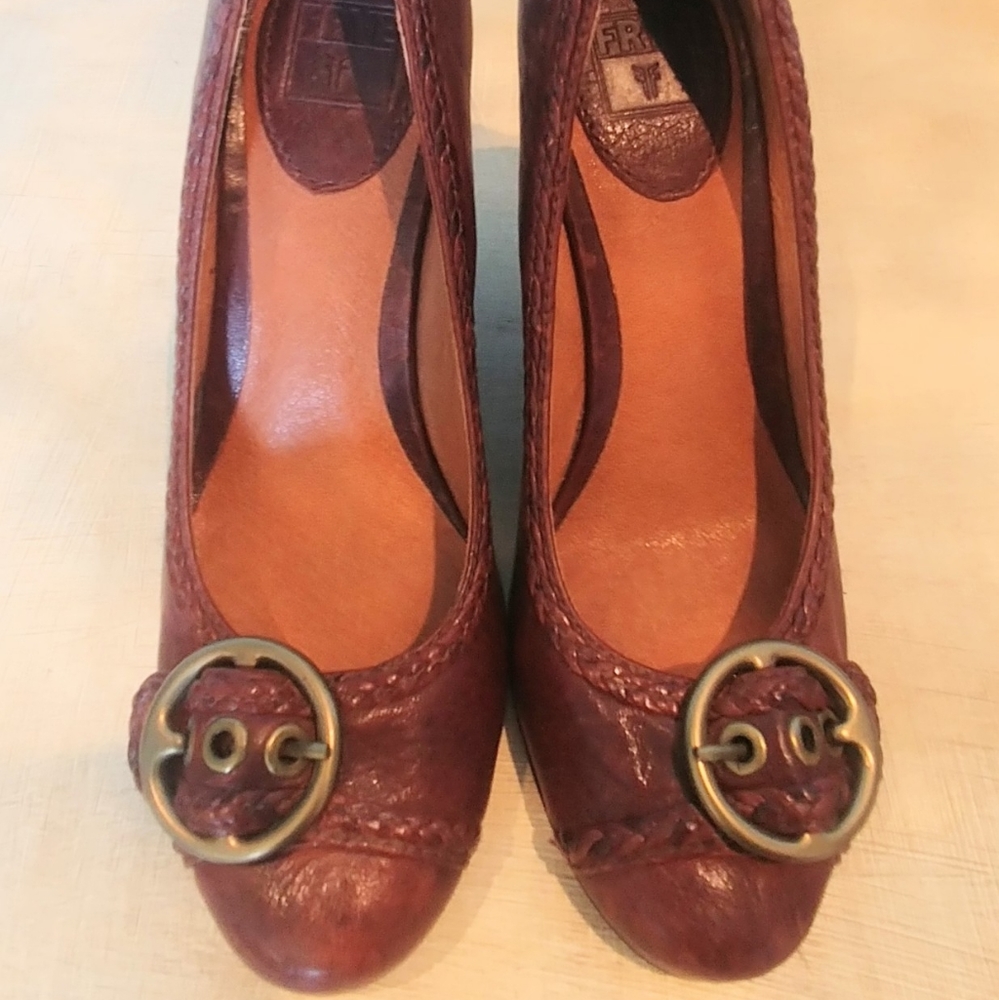Frye Leather Wedge Pumps *US Size 7*